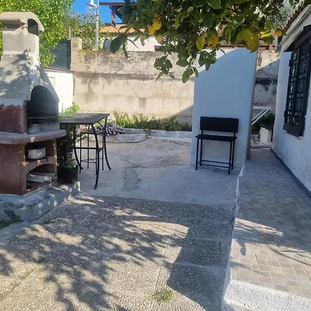 Holiday home Casa Turiddu Makari