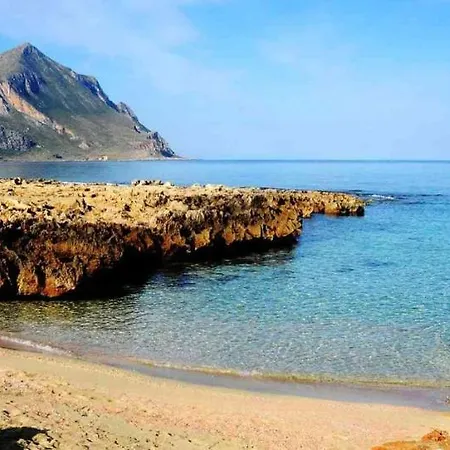 Casa Turiddu Makari Semesterbostad